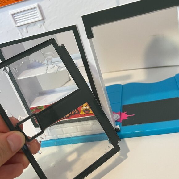 The Grossery Gang Muck Chuck Garbage Truck + Yucky Mart W Checkout Playset - Picture 14 of 15